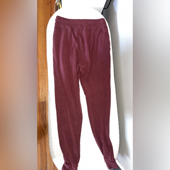Gymshark Maroon Joggers - Picture 6 of 6